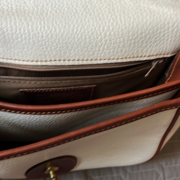 Coach cream pebbled leather shoulder bag - Picture 6 of 16